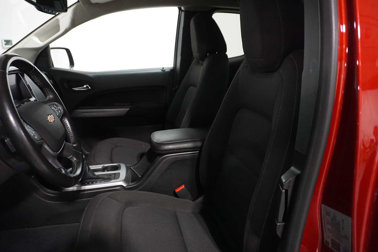 Thumbnail: 2022 Chevrolet Colorado - 22