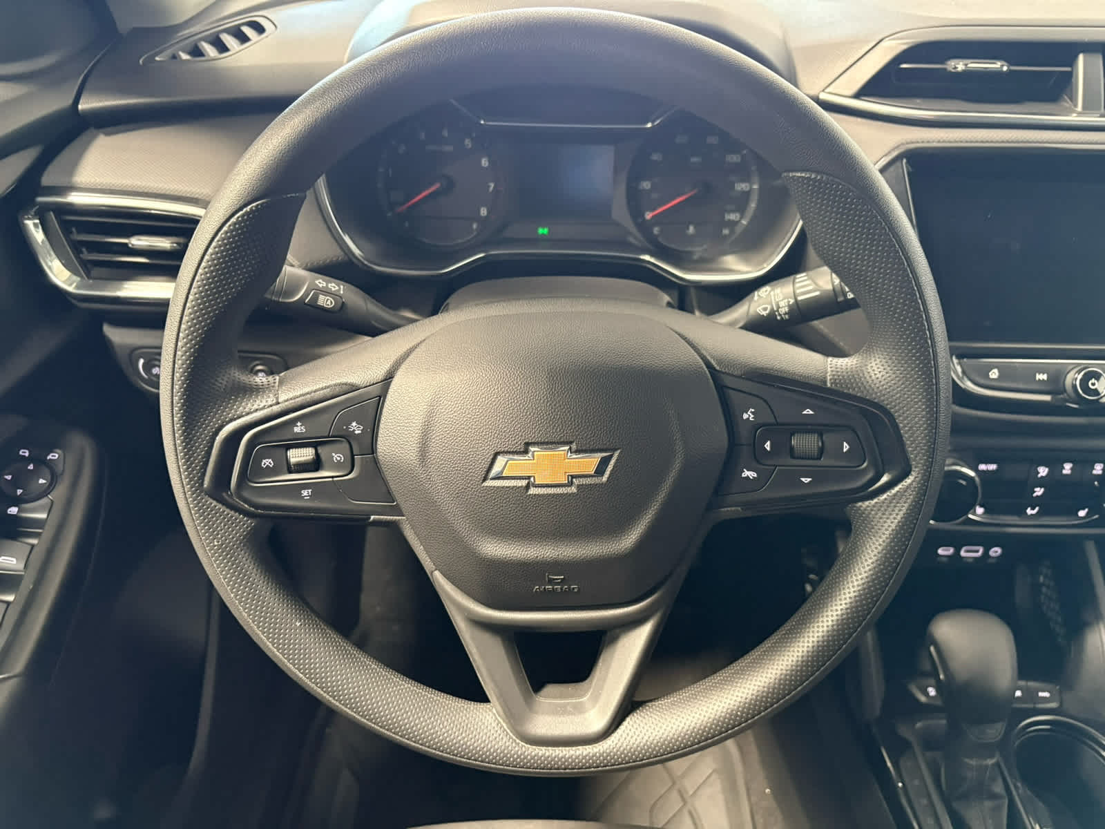 Thumbnail: 2023 Chevrolet TrailBlazer - 16