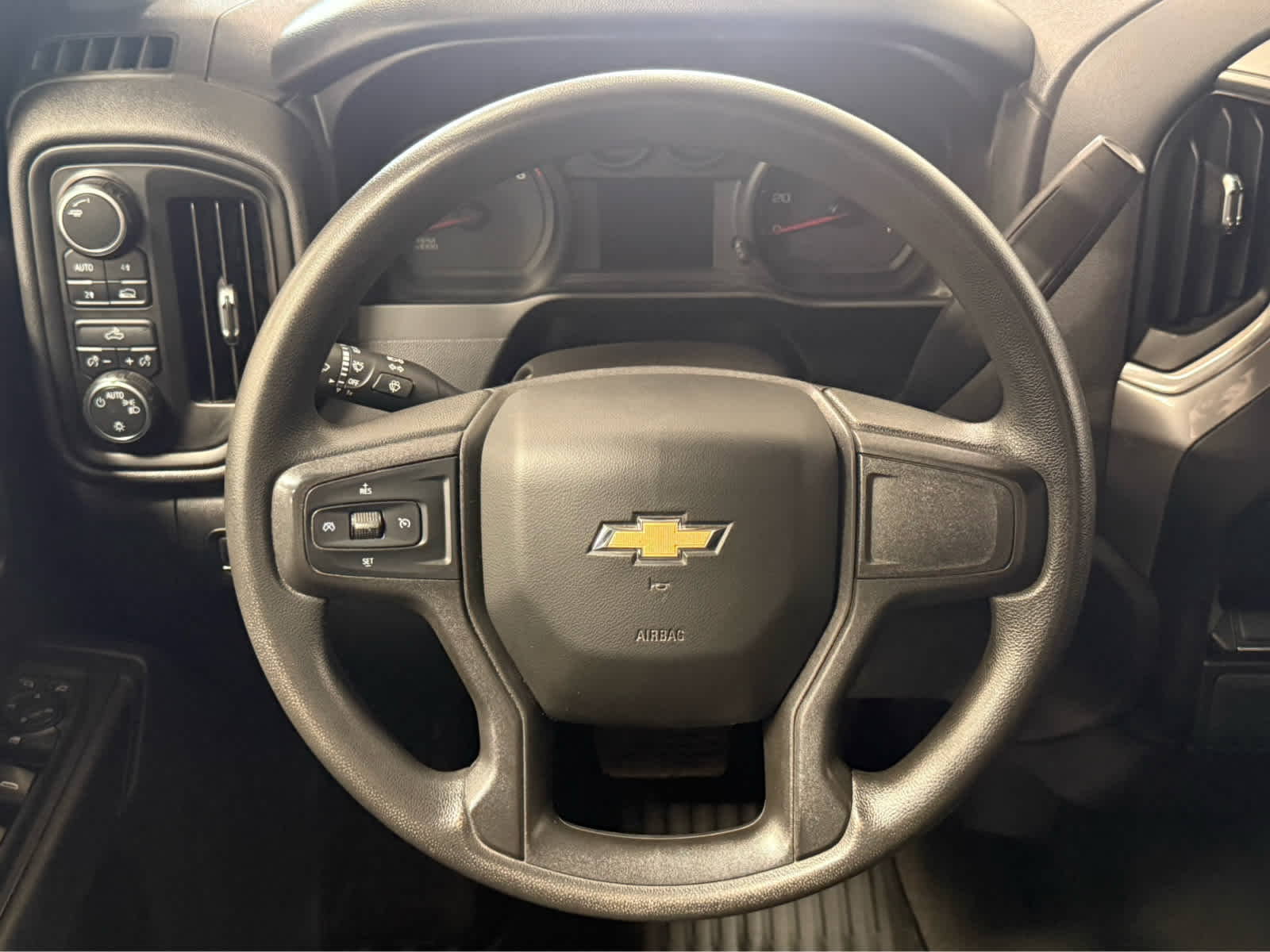 Thumbnail: 2019 Chevrolet Silverado 1500 - 18