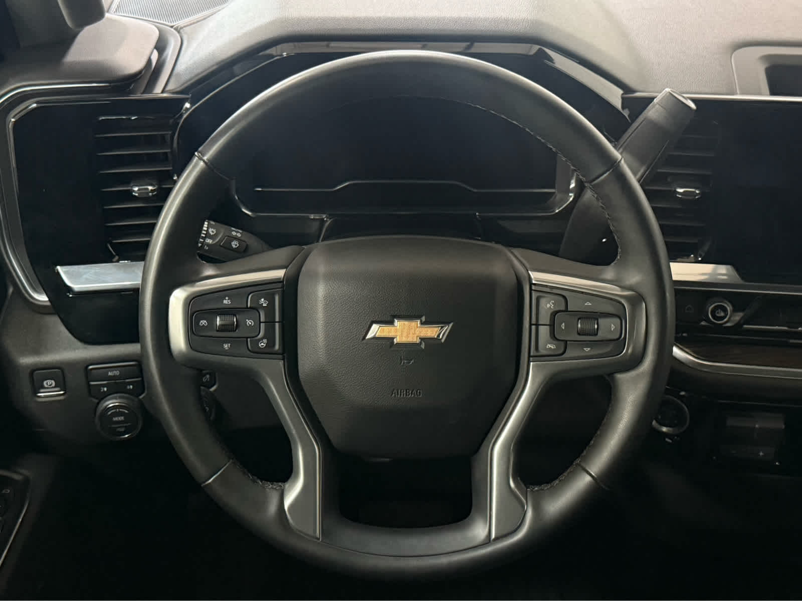 Thumbnail: 2025 Chevrolet Silverado 1500 - 18