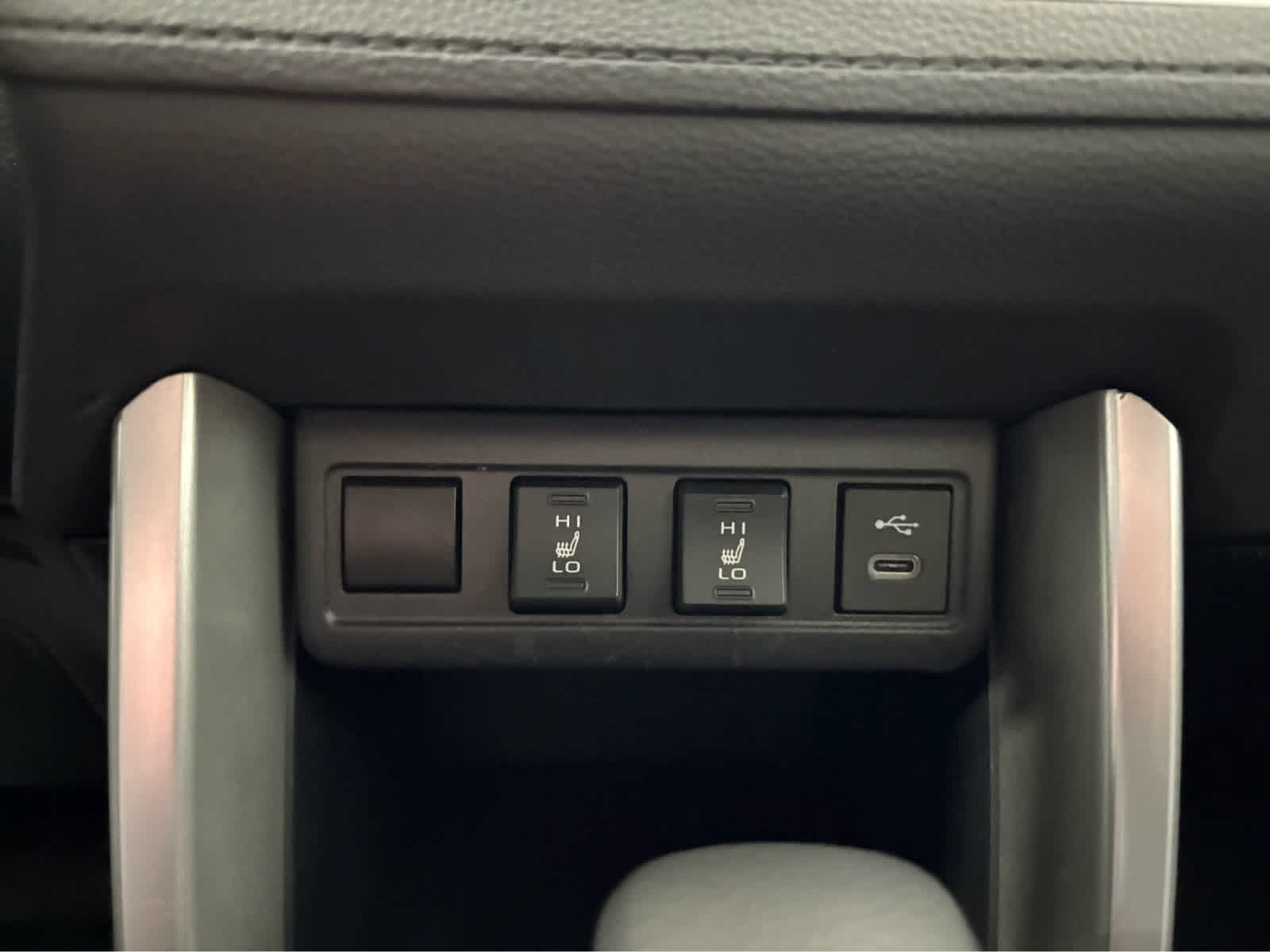 Thumbnail: 2023 Toyota Corolla Cross - 21