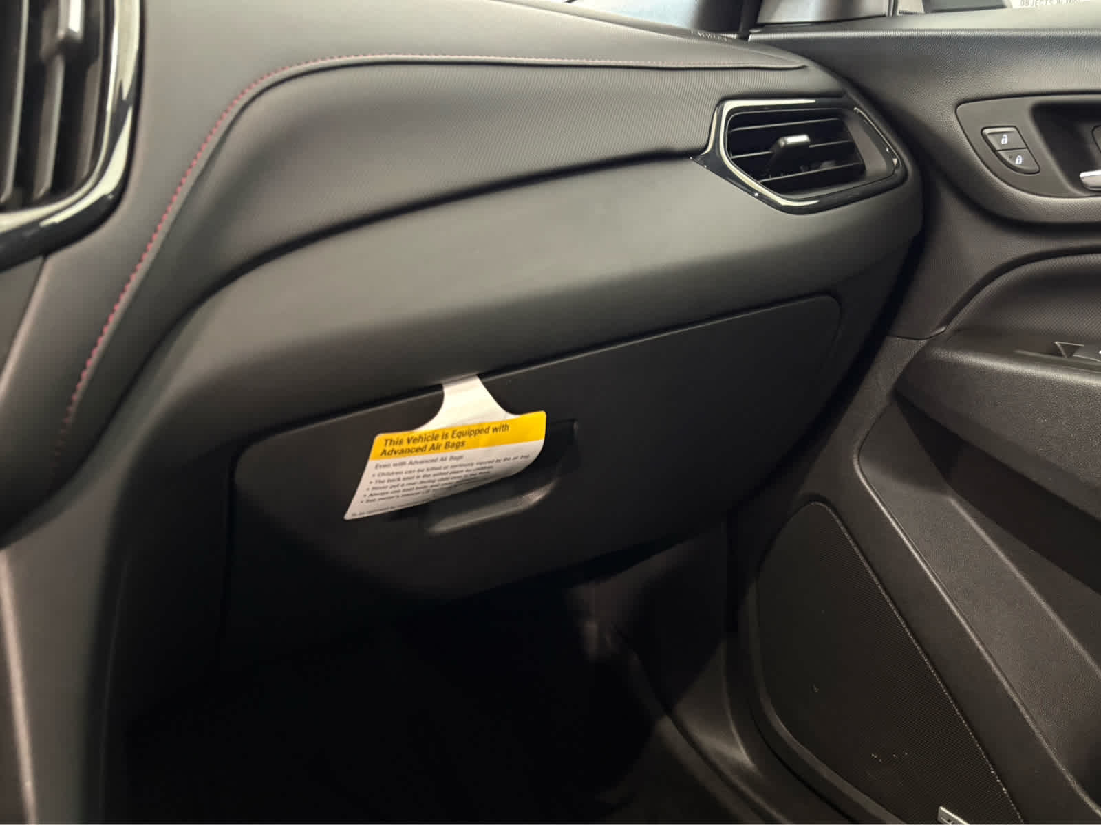 Thumbnail: 2023 Chevrolet Equinox - 23