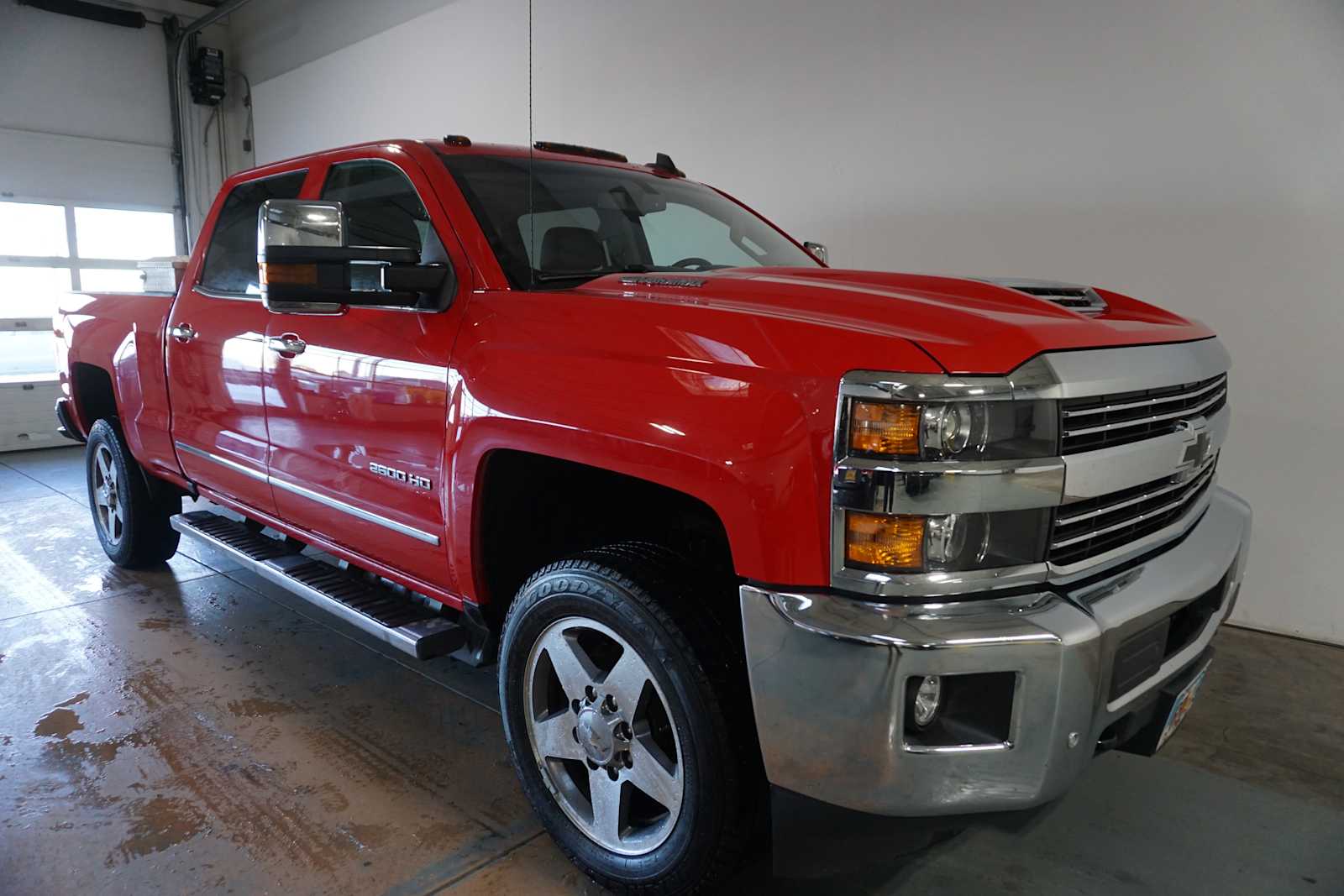Thumbnail: 2019 Chevrolet Silverado 2500 - 4