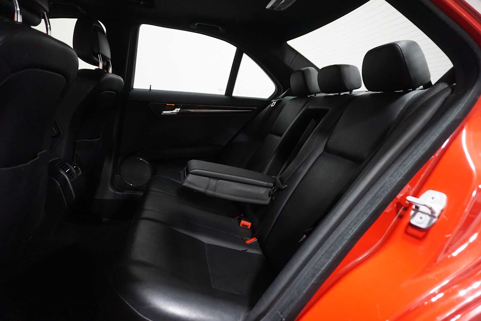 Thumbnail: 2010 Mercedes-Benz C-Class - 16