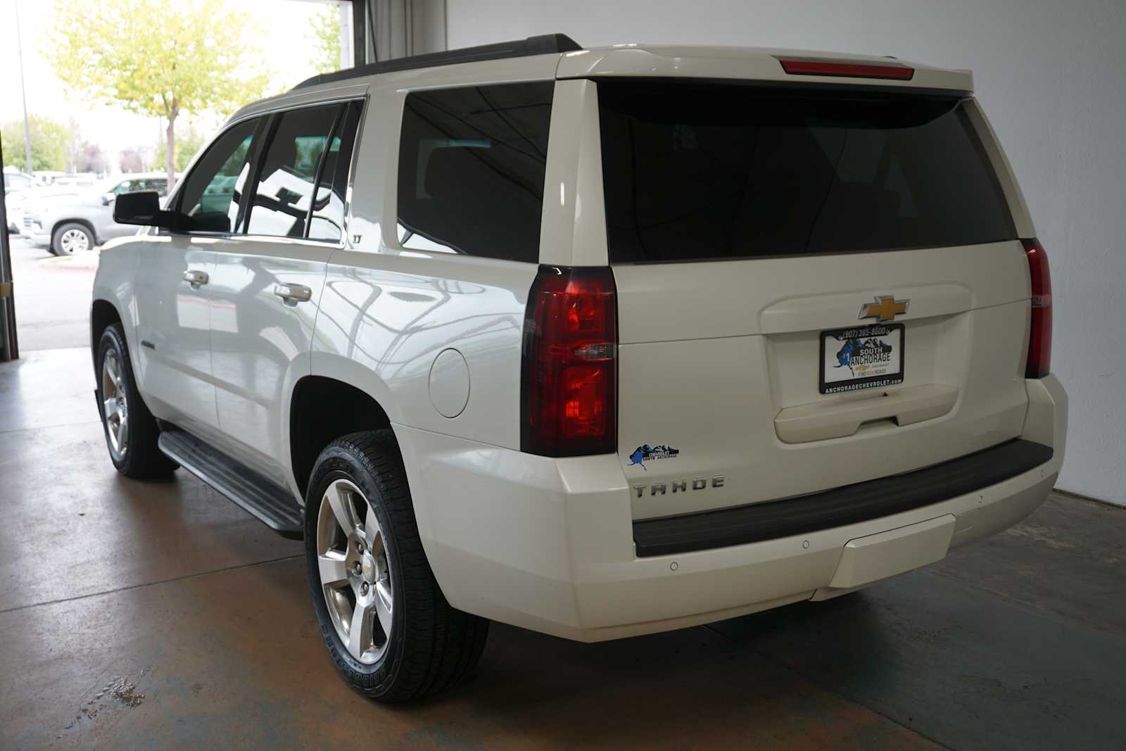 Thumbnail: 2015 Chevrolet Tahoe - 3