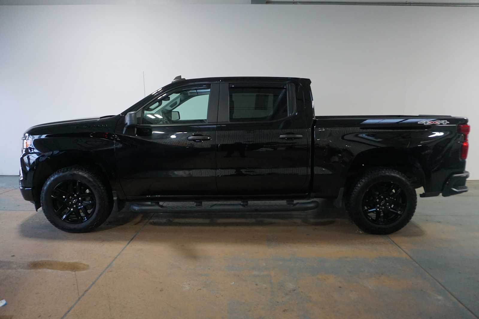 Thumbnail: 2024 Chevrolet Silverado 1500 - 2