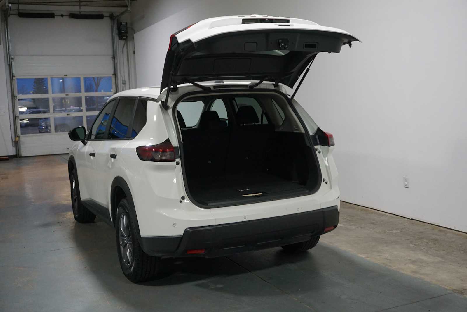 Thumbnail: 2024 Nissan Rogue - 4