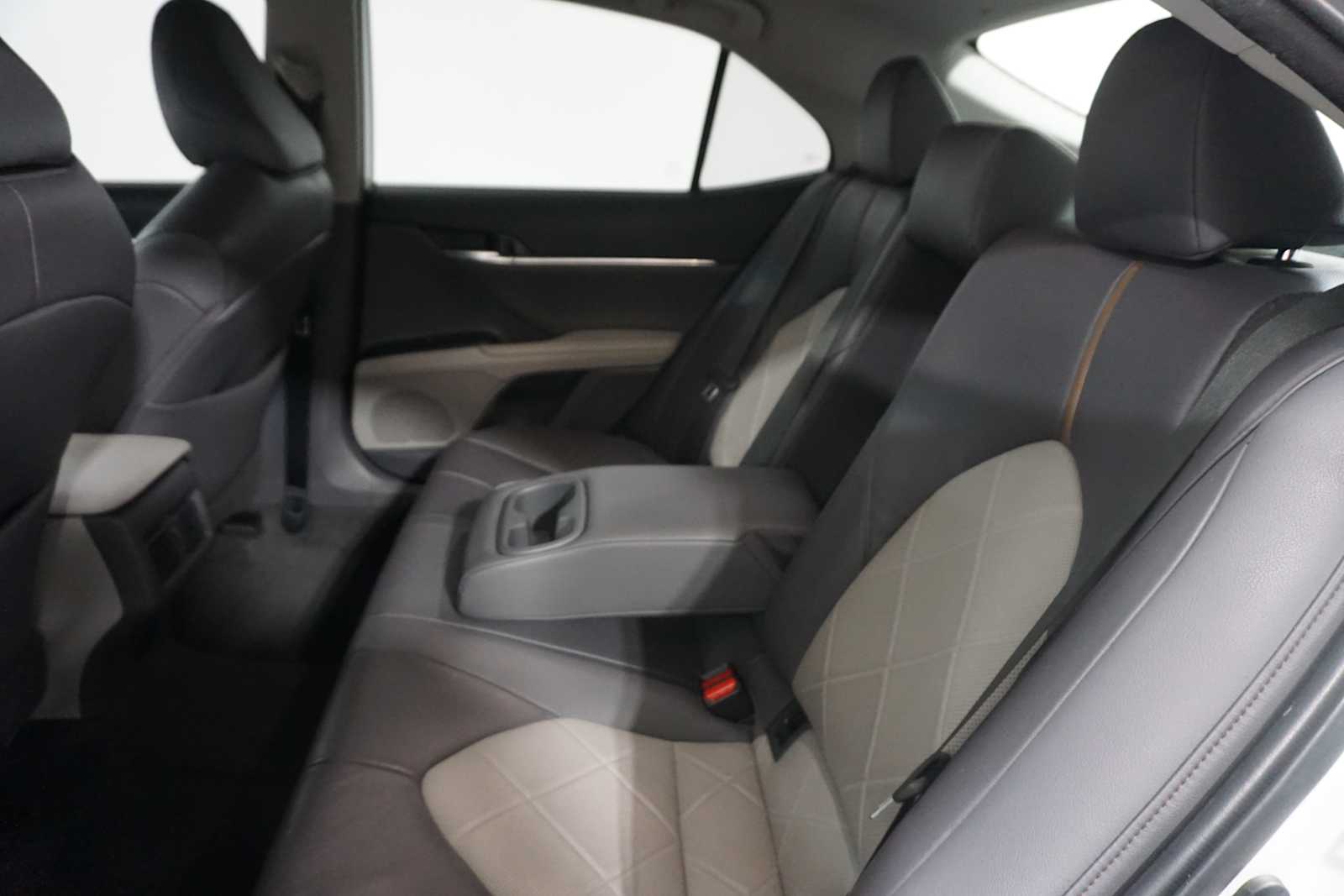 Thumbnail: 2019 Toyota Camry - 14