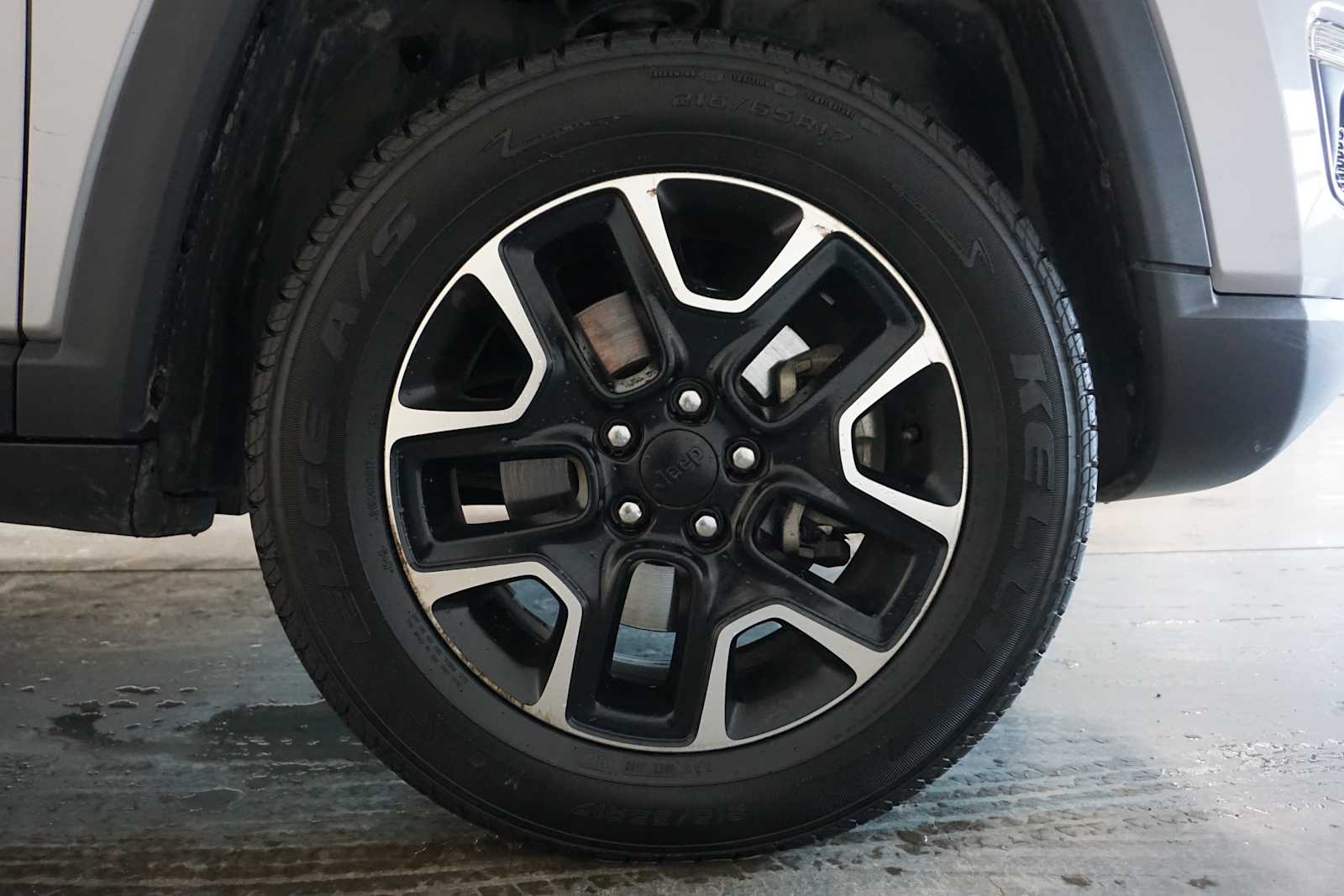 Thumbnail: 2019 Jeep Compass - 11