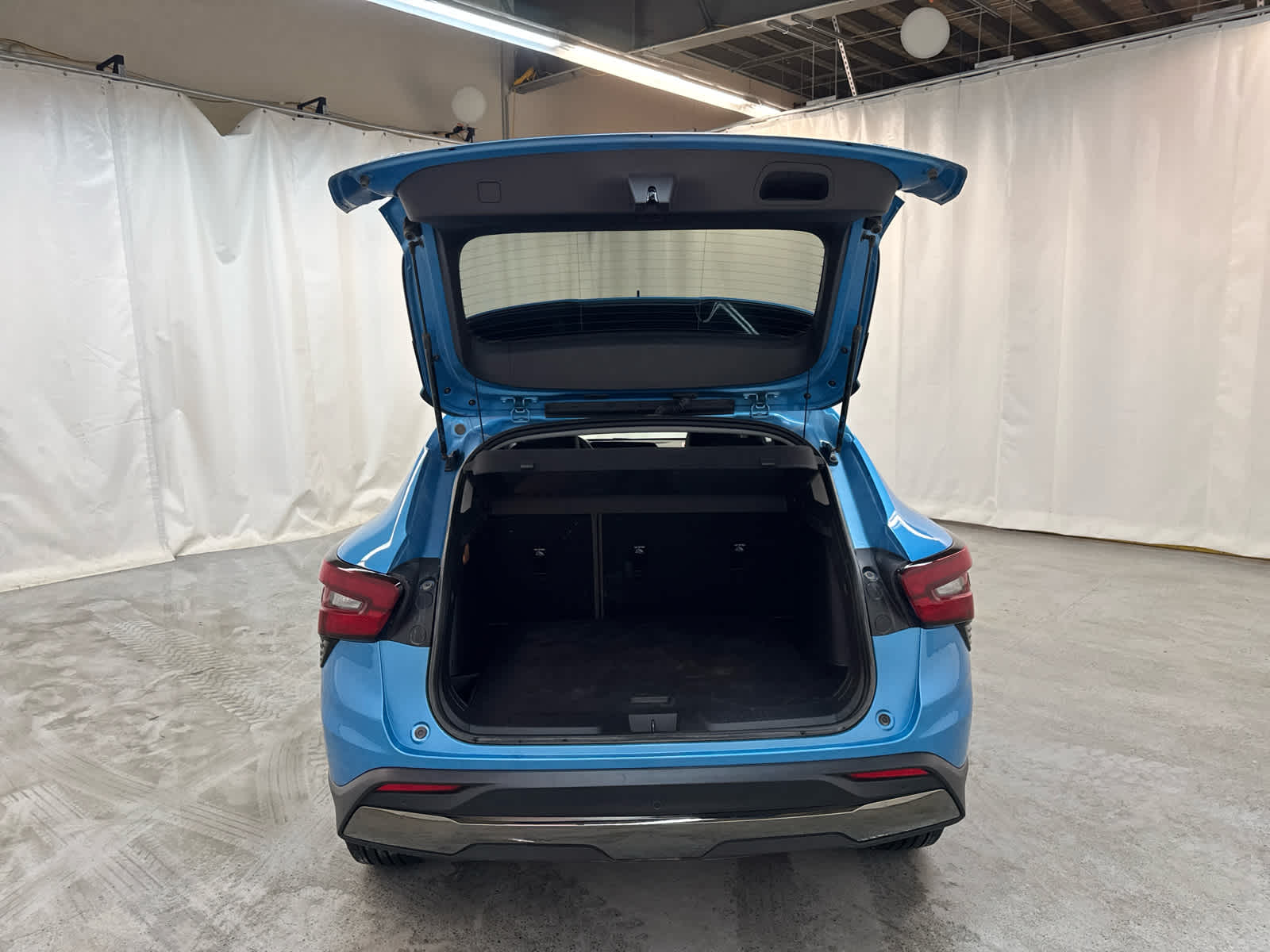 Thumbnail: 2025 Chevrolet Trax - 10