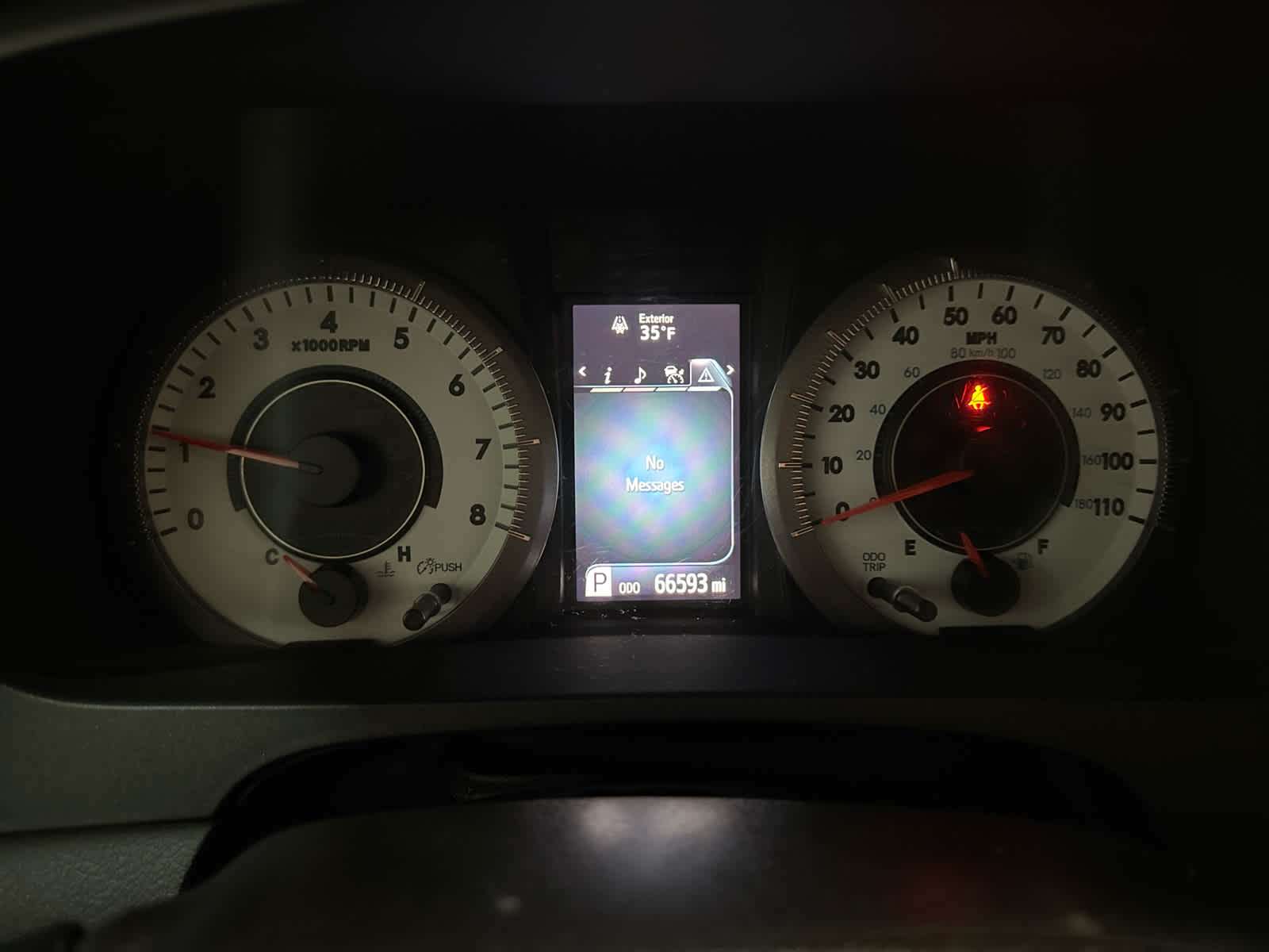 Thumbnail: 2018 Toyota Sienna - 23