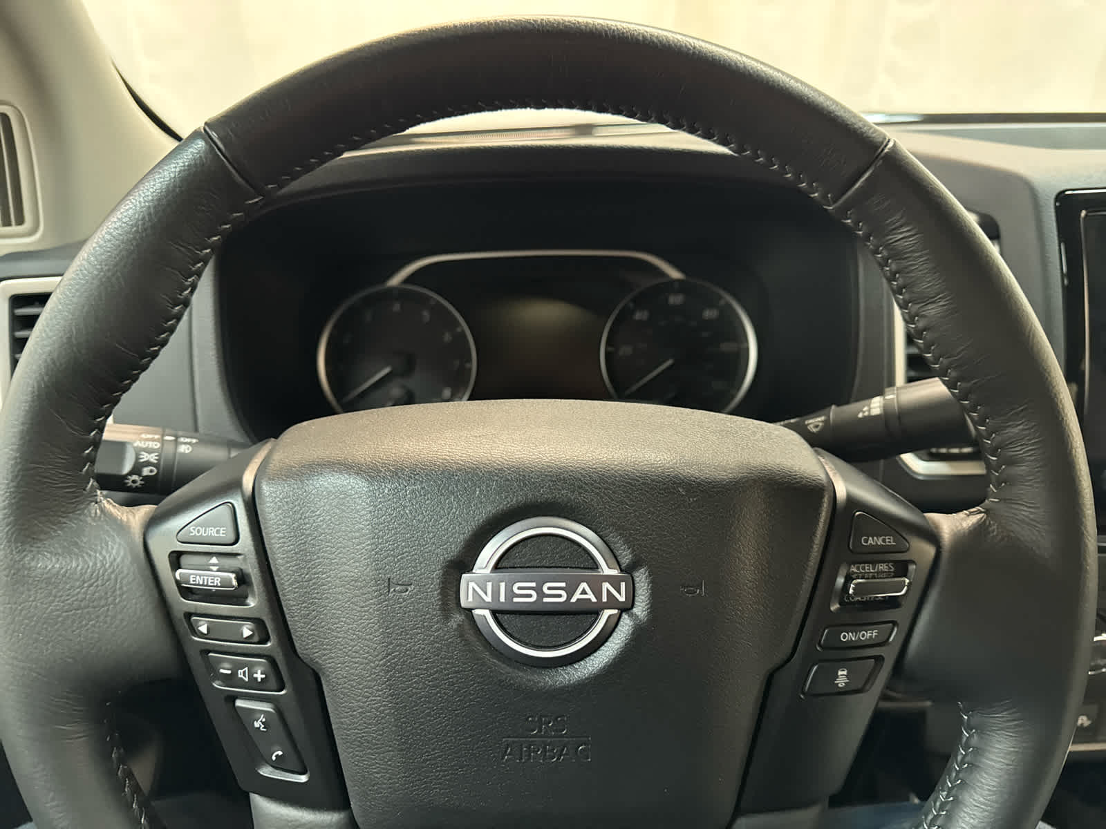 Thumbnail: 2024 Nissan Frontier - 16