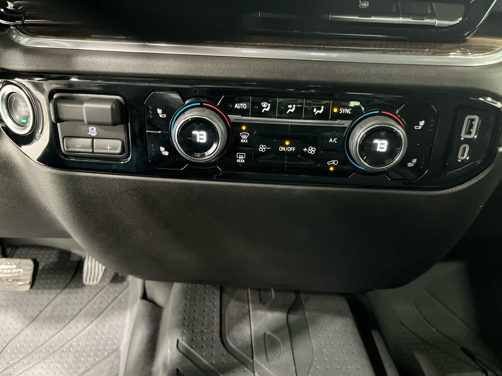 Thumbnail: 2025 Chevrolet Silverado 1500 - 26