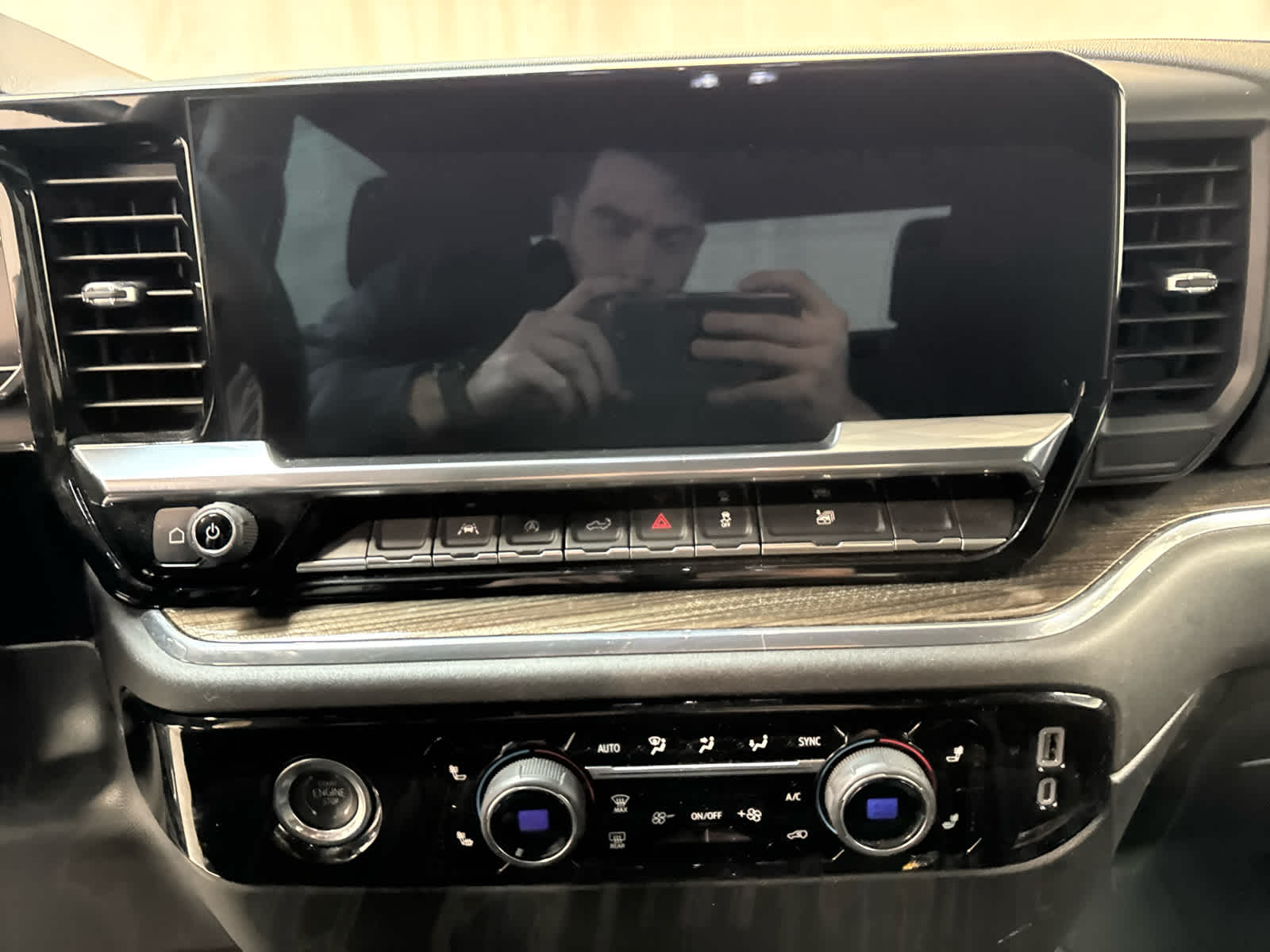 Thumbnail: 2023 Chevrolet Silverado 1500 - 18