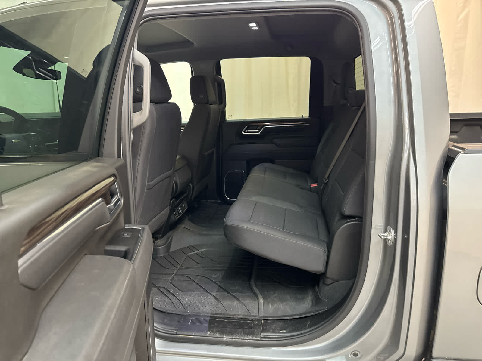 Thumbnail: 2025 Chevrolet Silverado 2500 - 10