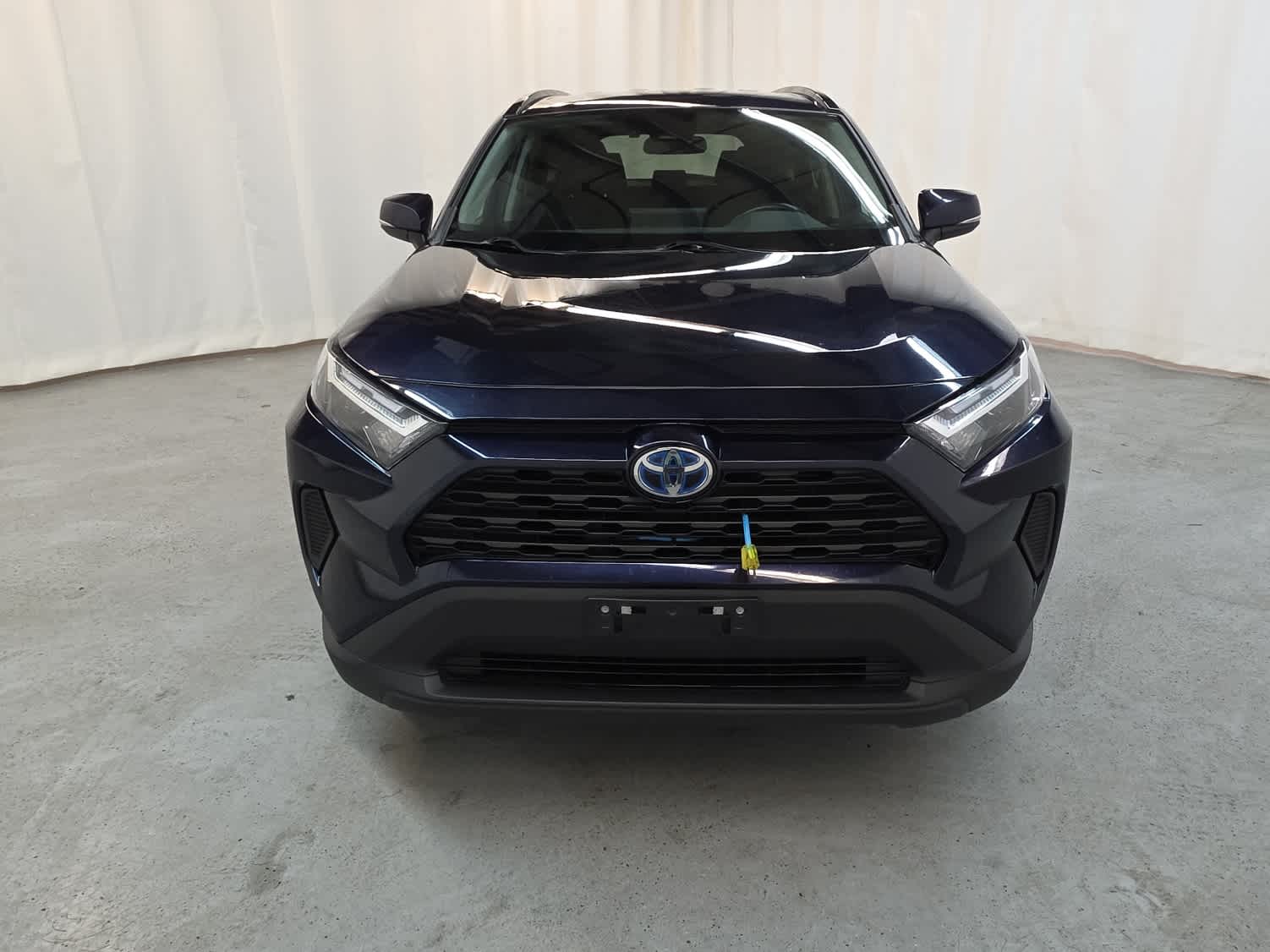 Thumbnail: 2022 Toyota RAV4 - 10