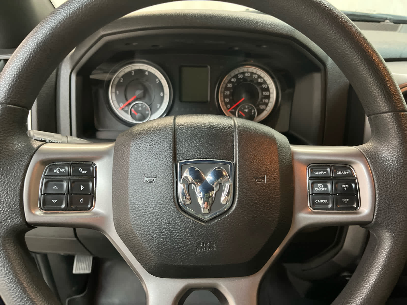 Thumbnail: 2022 RAM 1500 Classic - 16