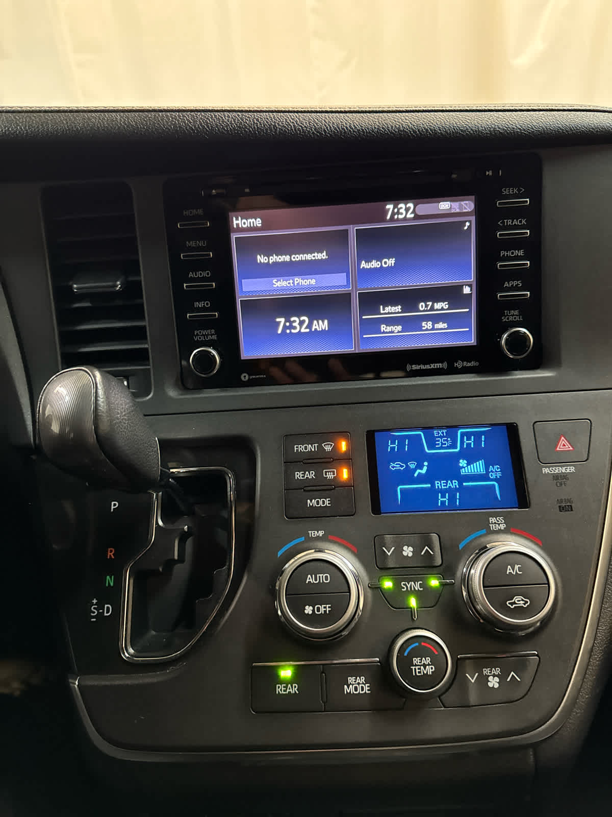 Thumbnail: 2018 Toyota Sienna - 24