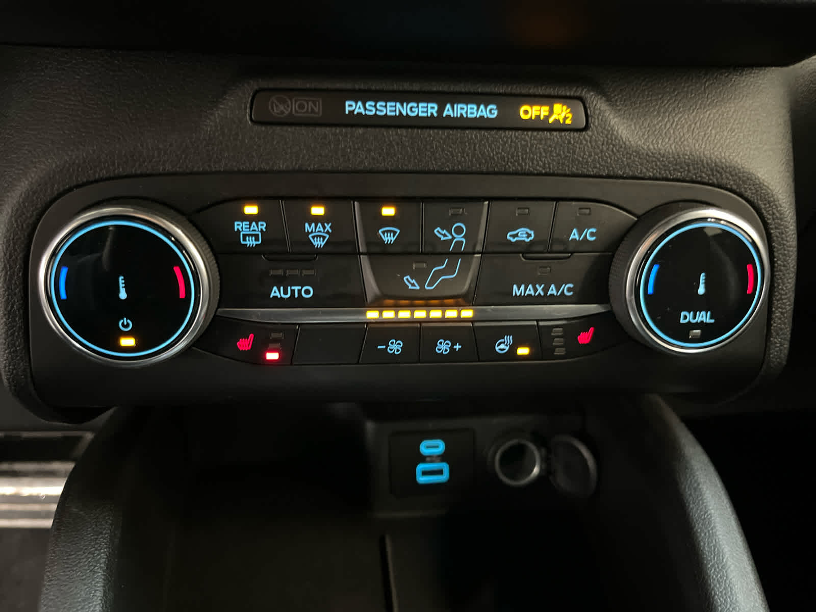 Thumbnail: 2023 Ford Escape - 24