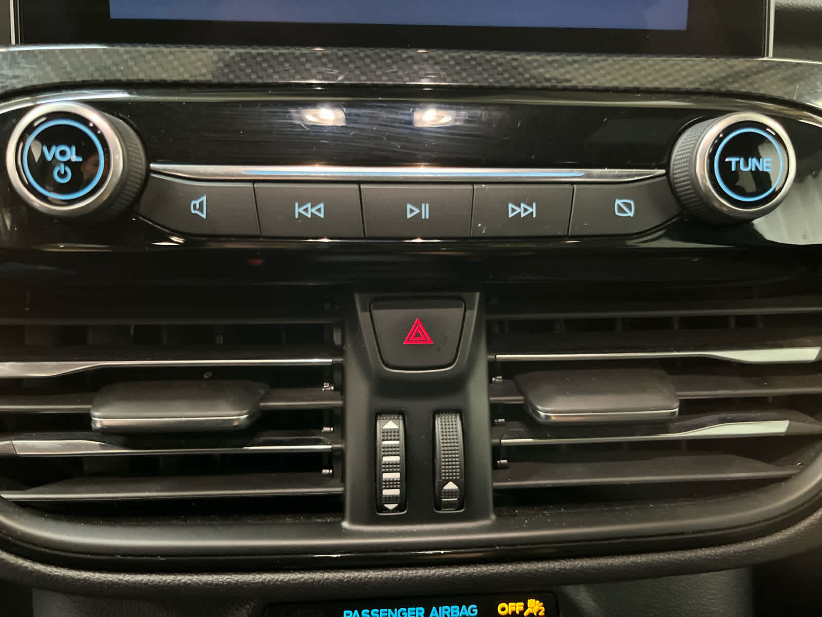 Thumbnail: 2023 Ford Escape - 25