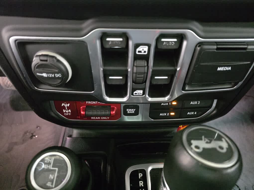 Thumbnail: 2018 Jeep Wrangler - 22