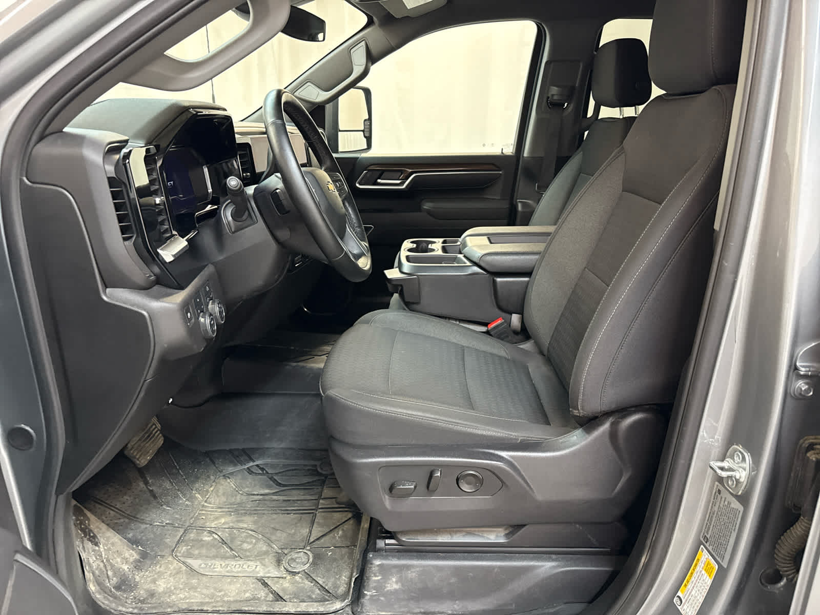 Thumbnail: 2025 Chevrolet Silverado 2500 - 13