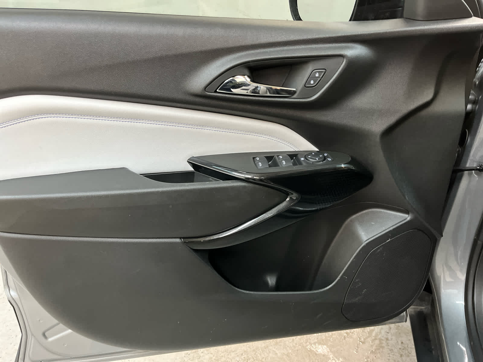 Thumbnail: 2024 Chevrolet Trax - 14