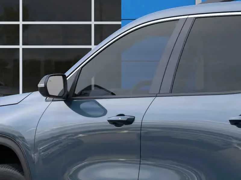 Thumbnail: 2026 Chevrolet Traverse - 12