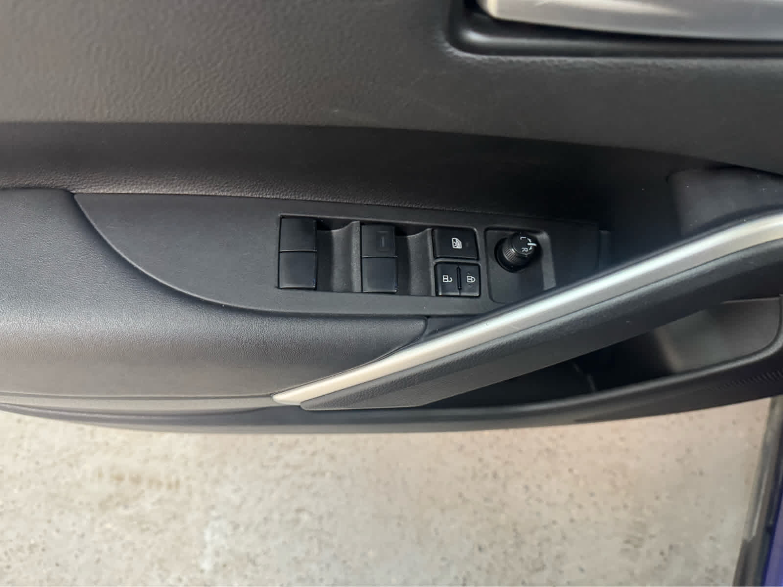 Thumbnail: 2024 Toyota Corolla Cross - 14