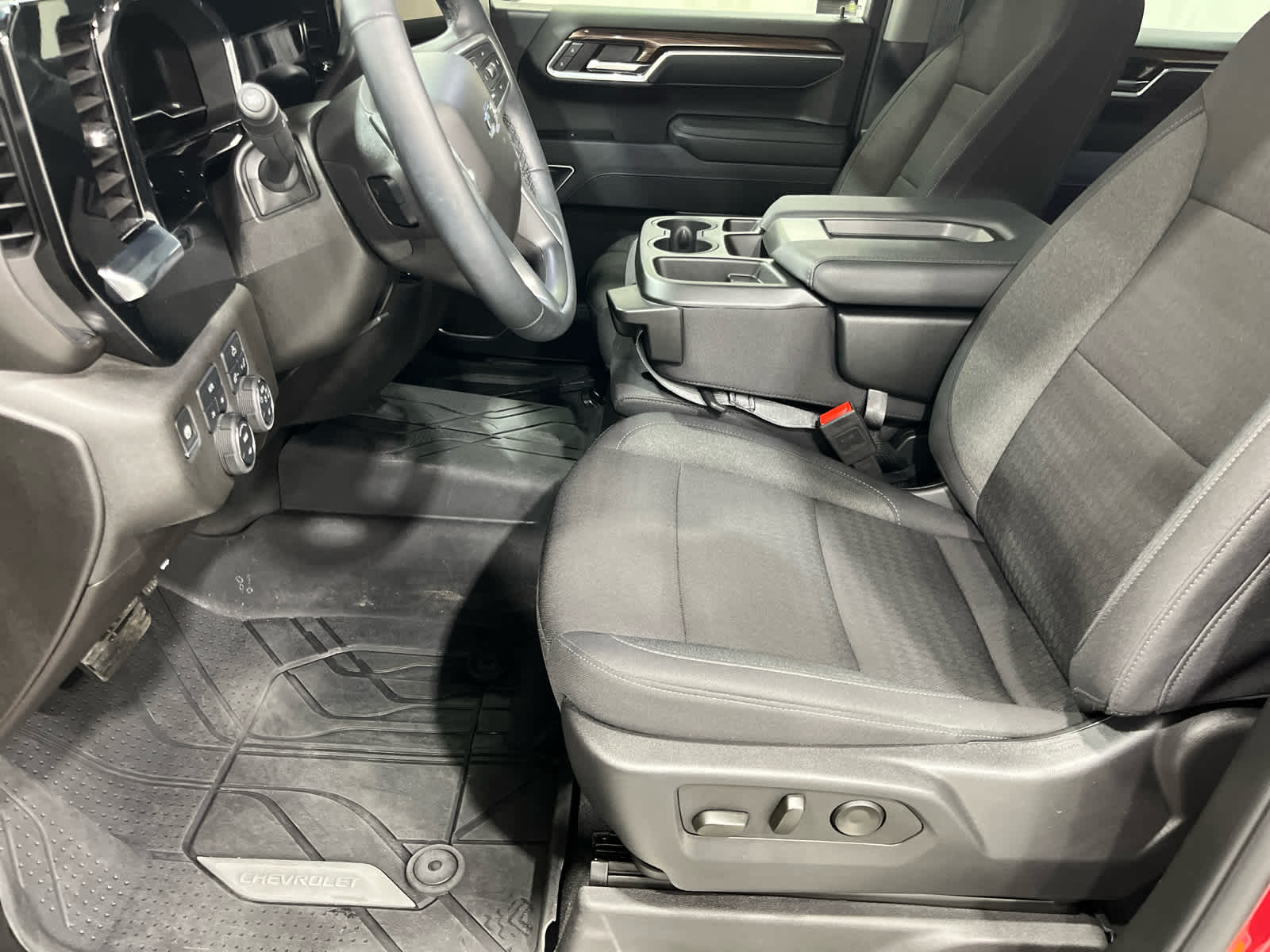 Thumbnail: 2025 Chevrolet Silverado 1500 - 17