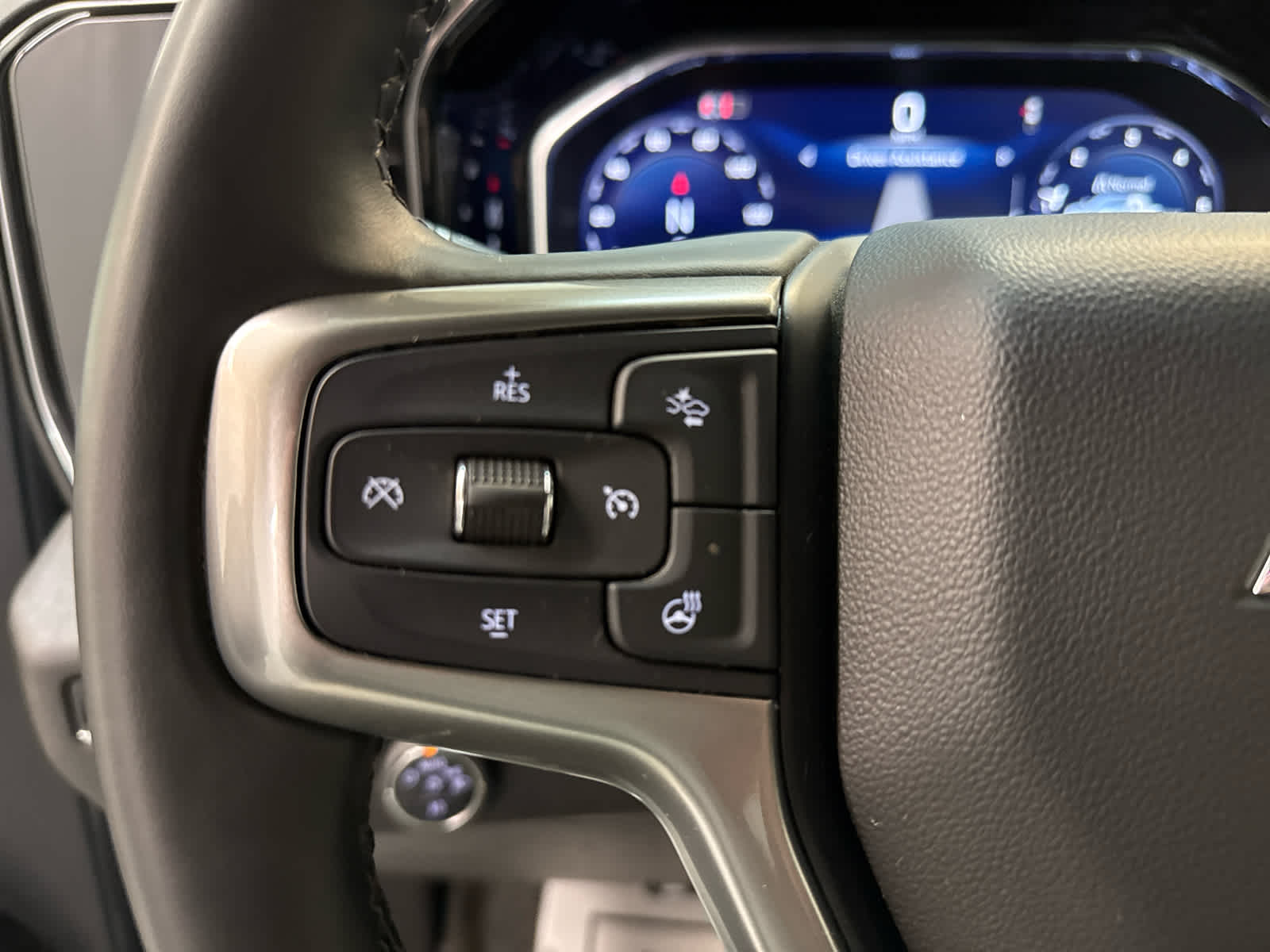 Thumbnail: 2025 Chevrolet Silverado 2500 - 17