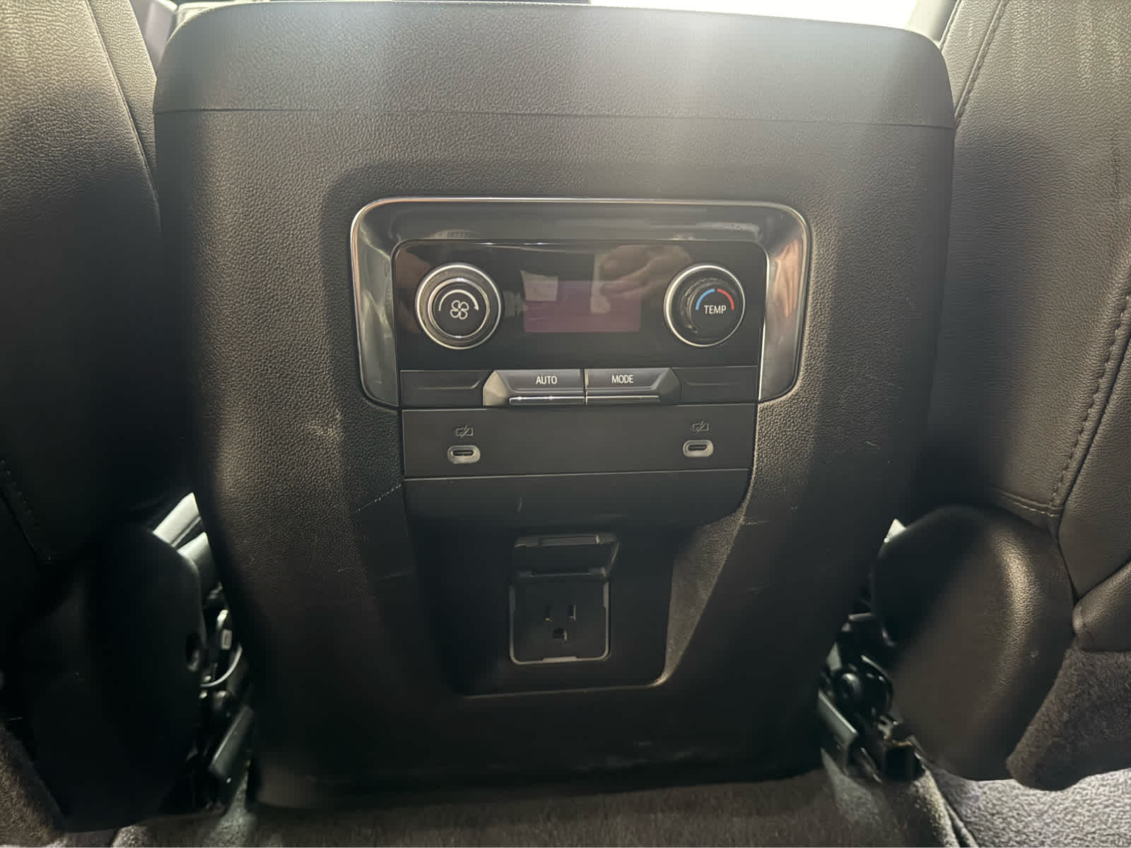 Thumbnail: 2024 Chevrolet Tahoe - 12