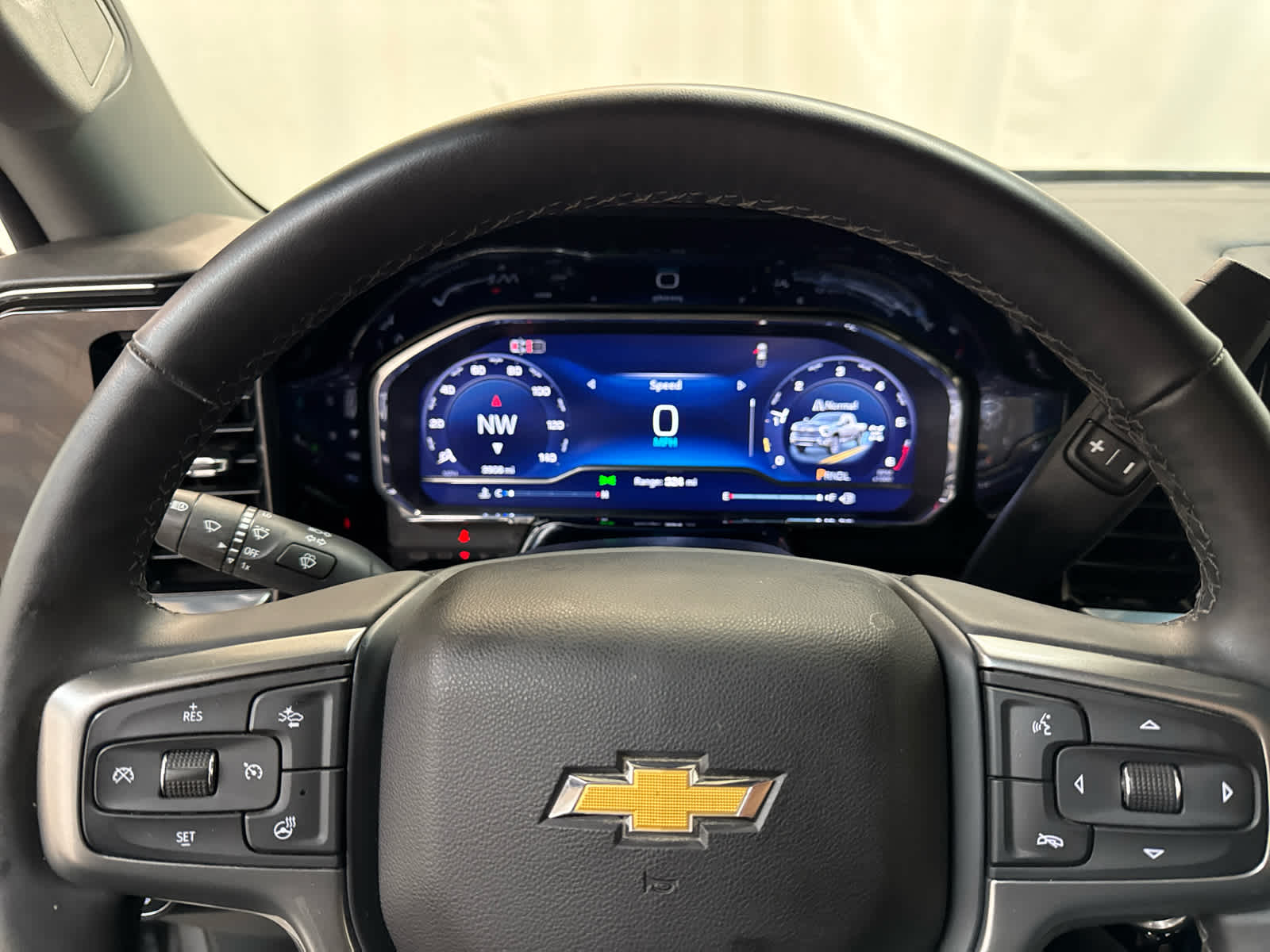 Thumbnail: 2025 Chevrolet Silverado 2500 - 21