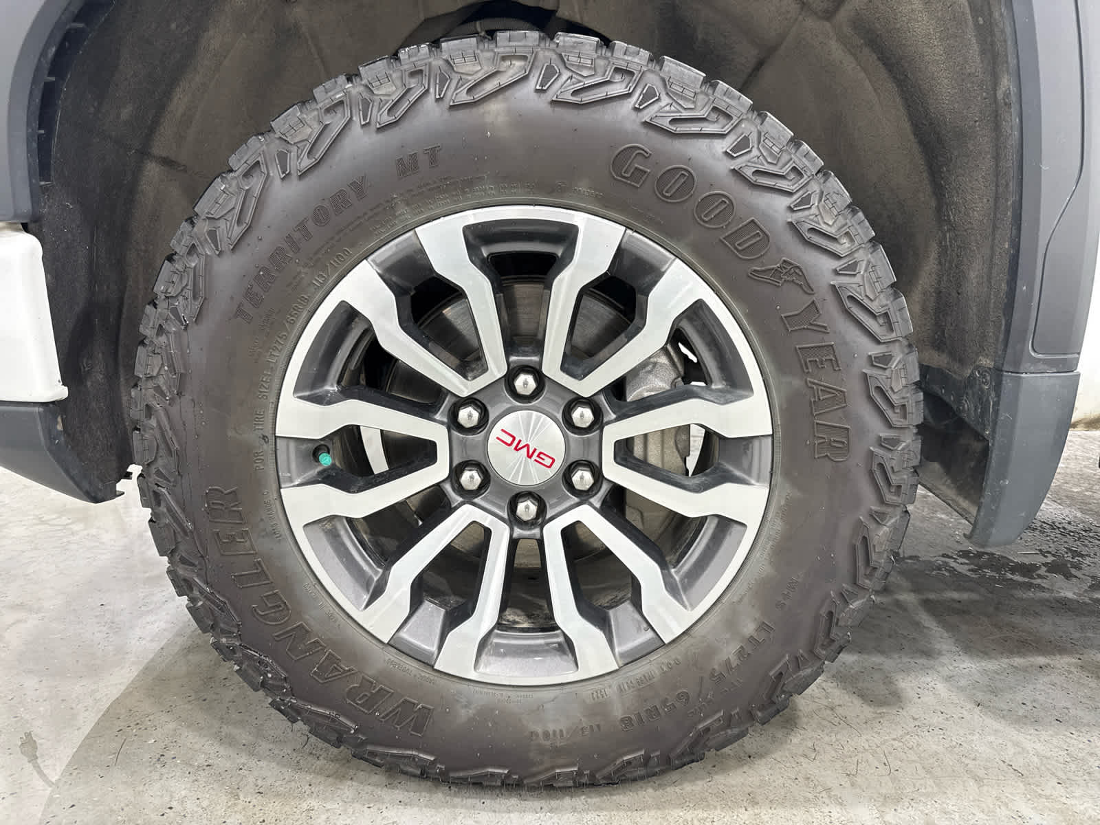 Thumbnail: 2023 GMC Sierra 1500 - 8