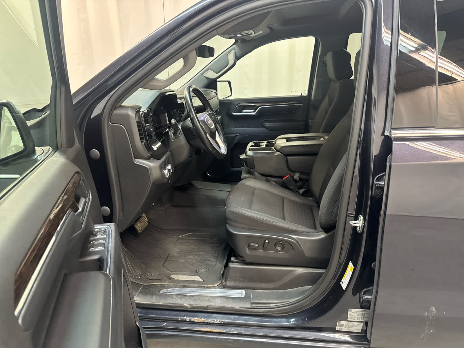 Thumbnail: 2023 GMC Sierra 1500 - 13