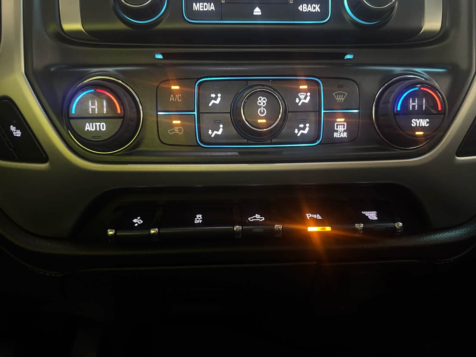 Thumbnail: 2019 GMC Sierra 2500 - 25