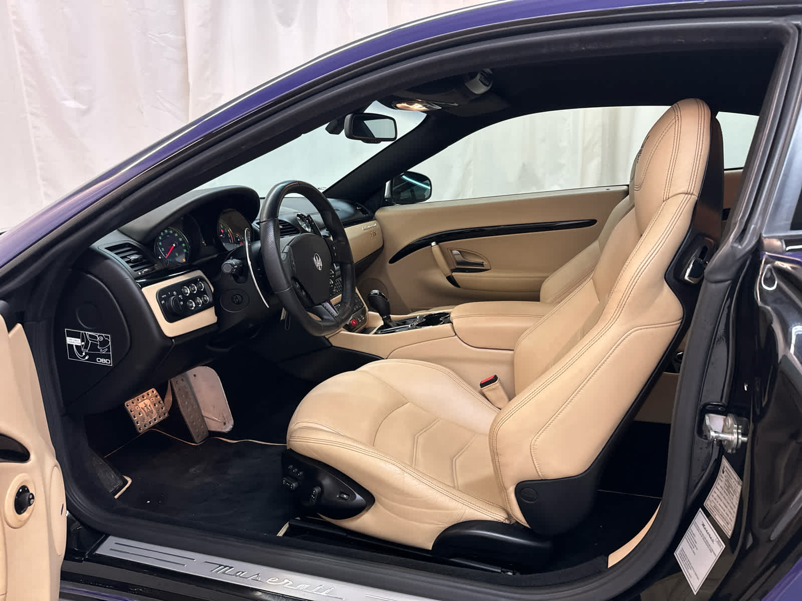 Thumbnail: 2016 Maserati GranTurismo - 21