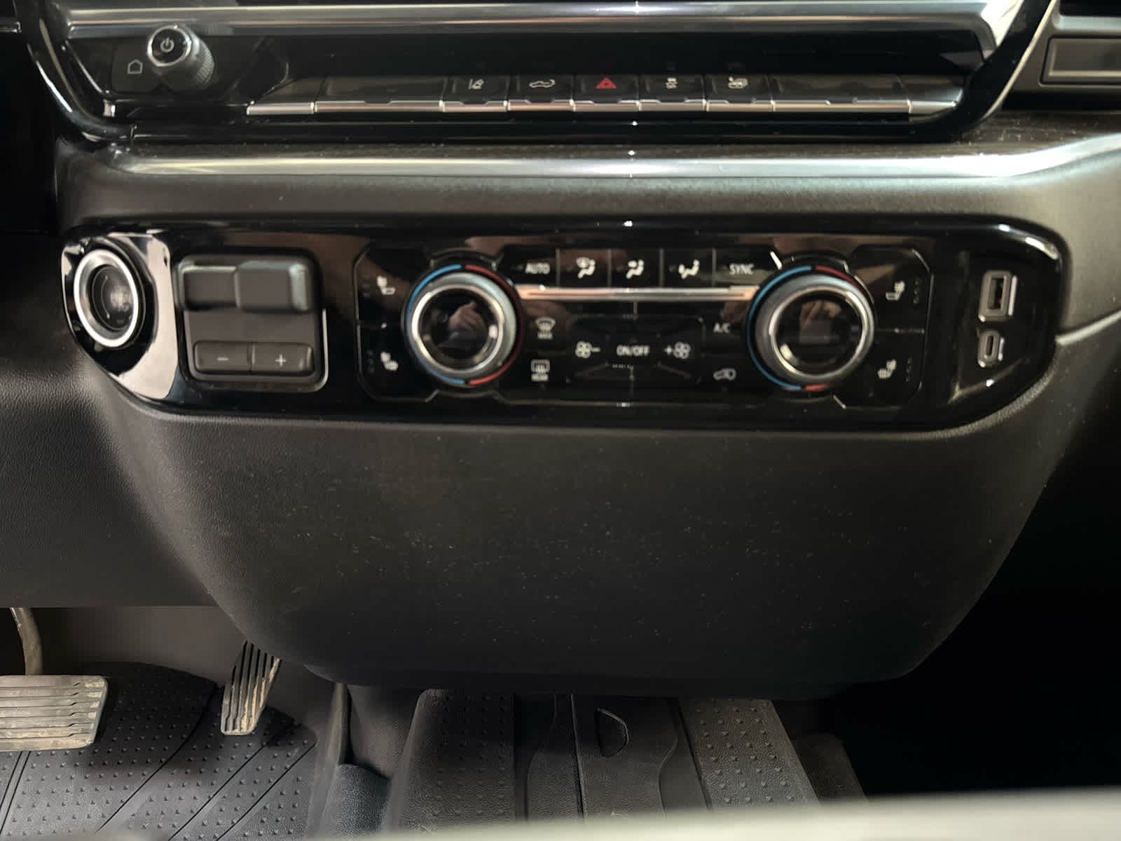 Thumbnail: 2025 Chevrolet Silverado 2500 - 20