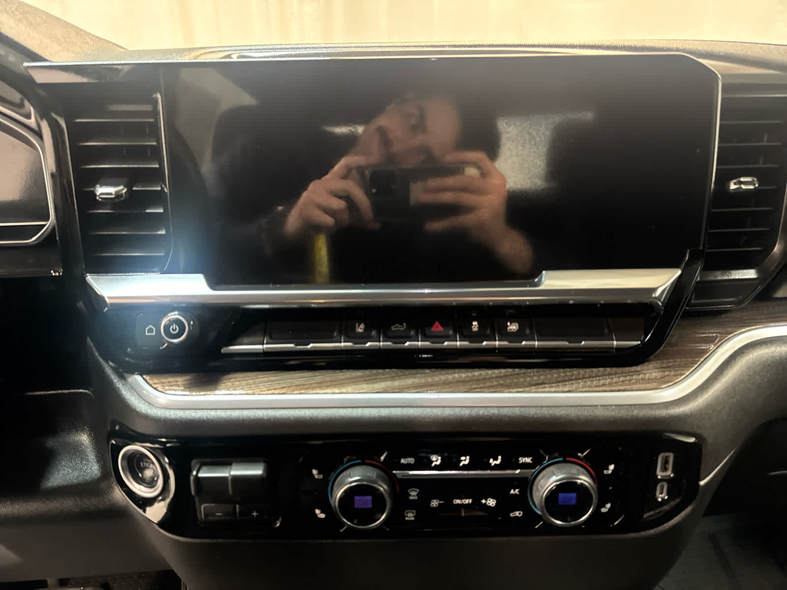 Thumbnail: 2025 Chevrolet Silverado 2500 - 18