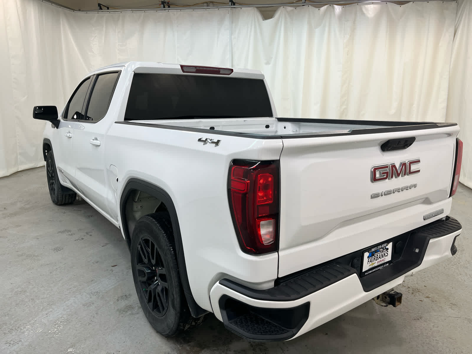 Thumbnail: 2023 GMC Sierra 1500 - 3