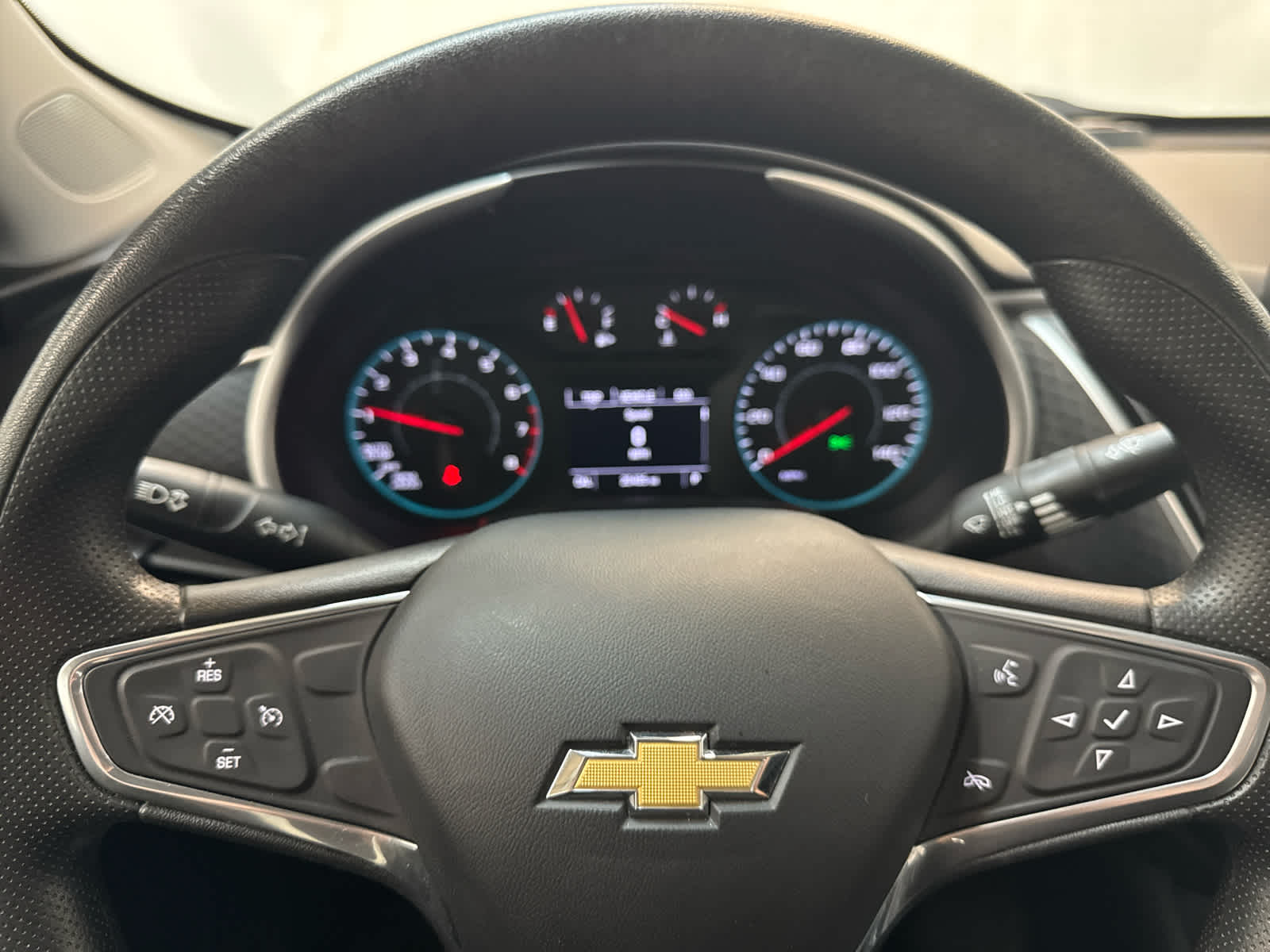 Thumbnail: 2022 Chevrolet Malibu - 22