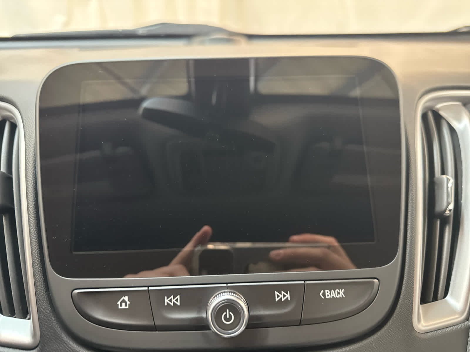 Thumbnail: 2022 Chevrolet Malibu - 19