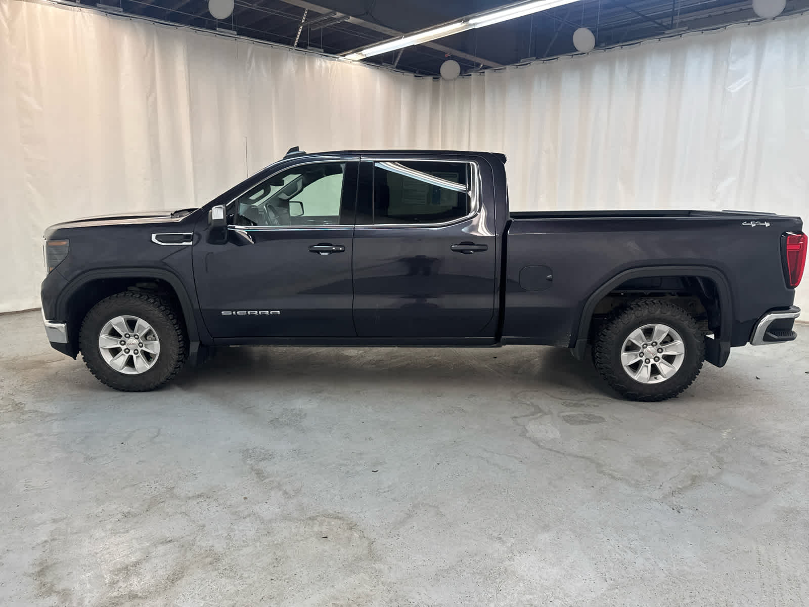 Thumbnail: 2023 GMC Sierra 1500 - 2