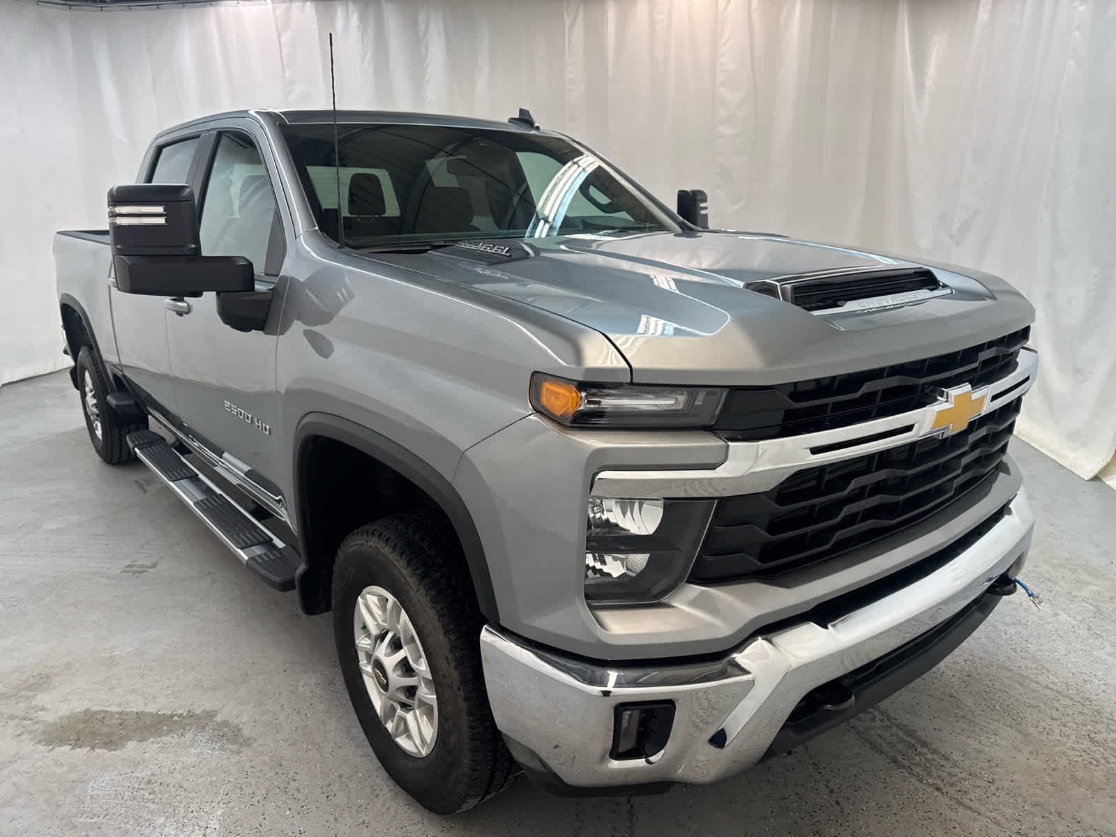 Thumbnail: 2025 Chevrolet Silverado 2500 - 8