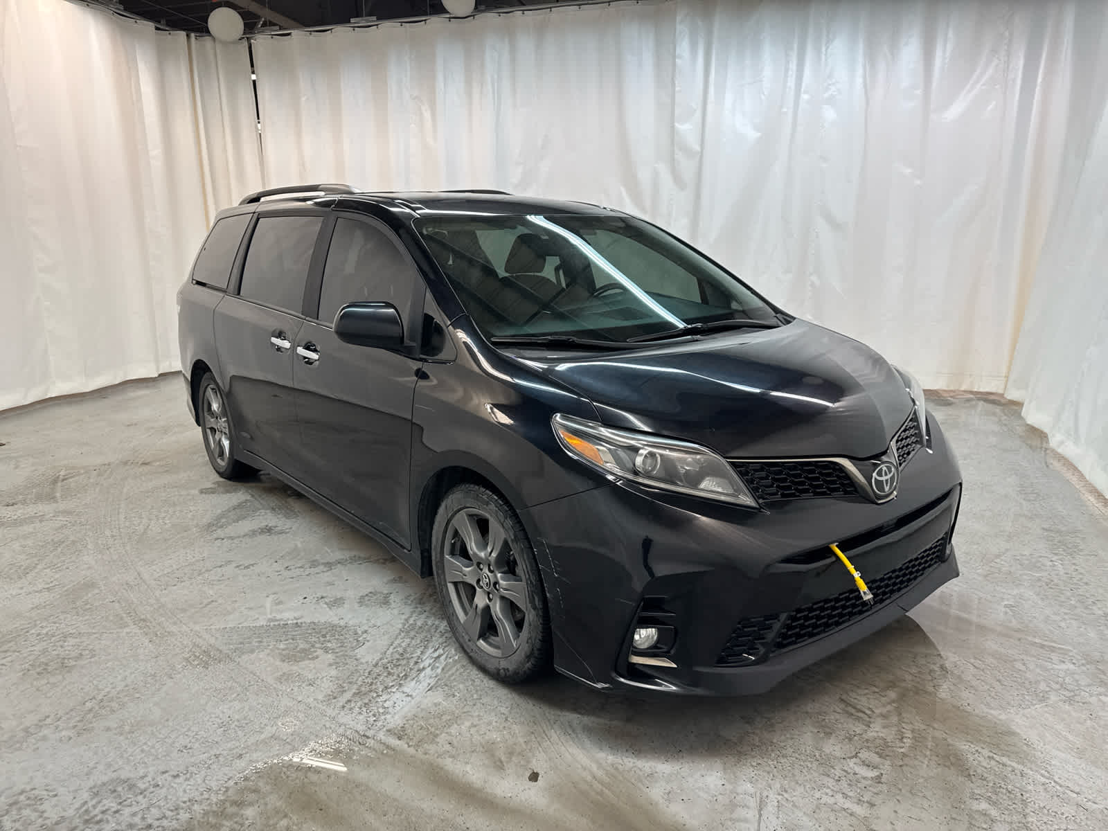 Thumbnail: 2018 Toyota Sienna - 7