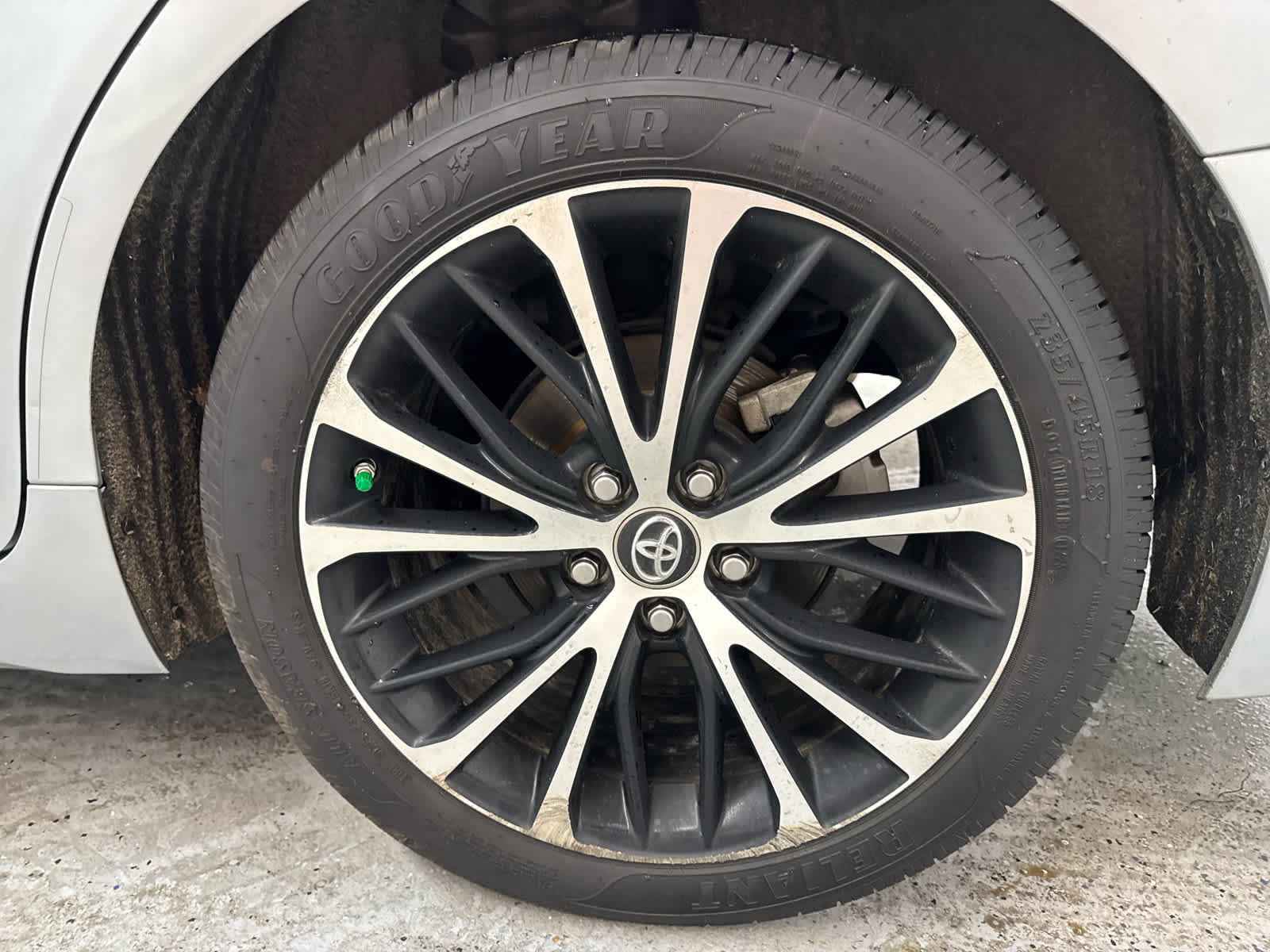 Thumbnail: 2019 Toyota Camry - 9