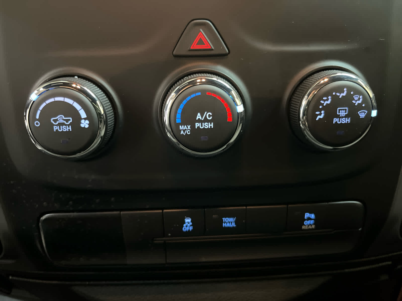 Thumbnail: 2022 RAM 1500 Classic - 26