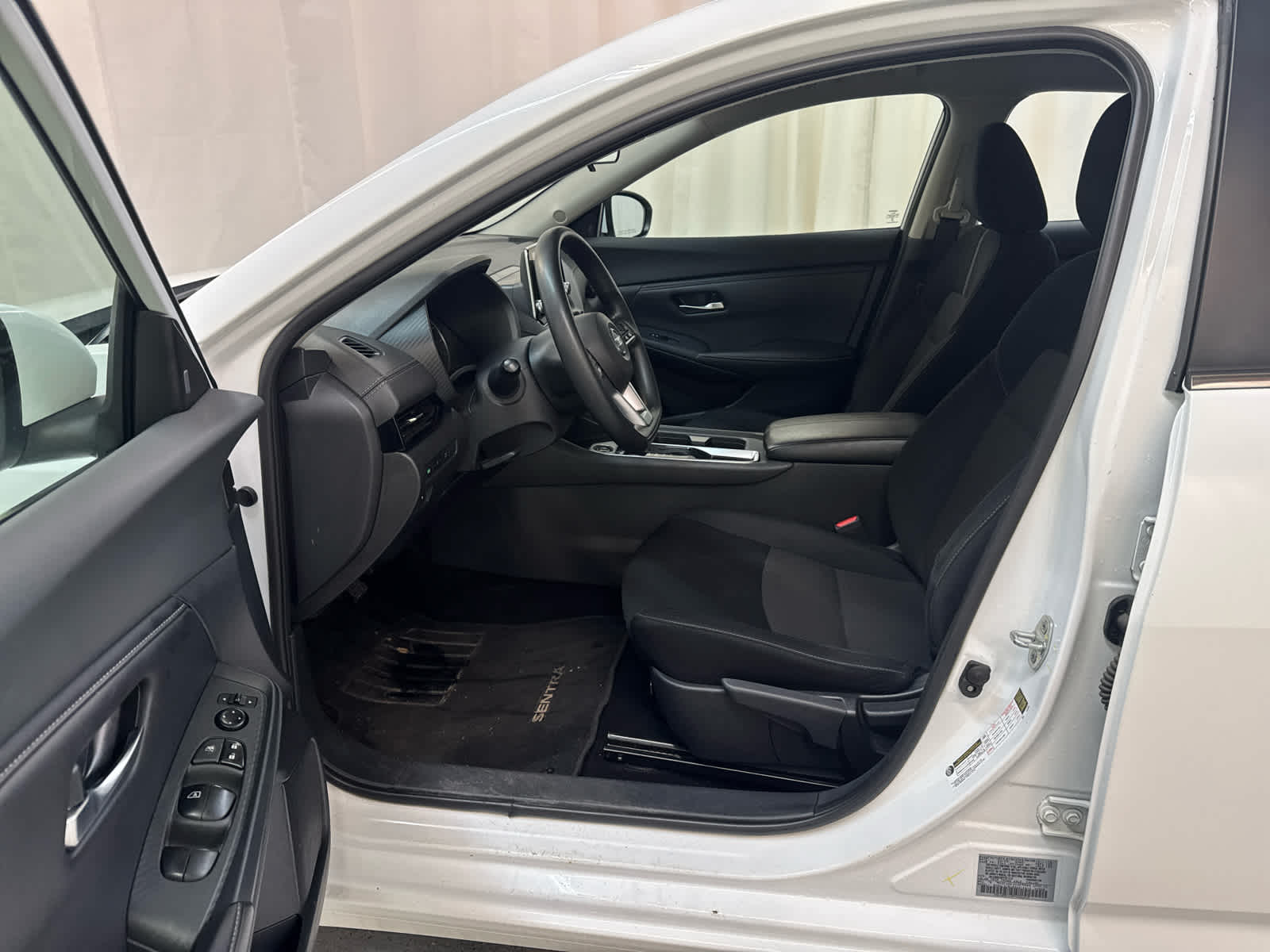 Thumbnail: 2023 Nissan Sentra - 13