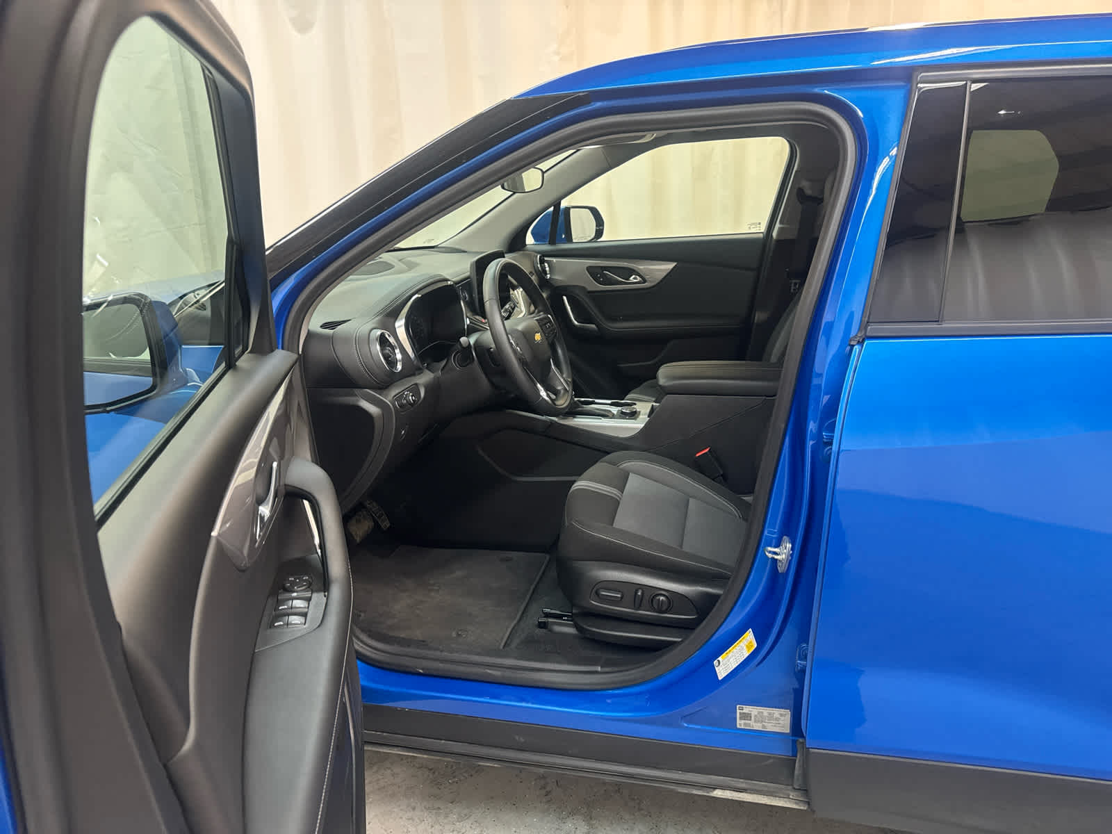 Thumbnail: 2025 Chevrolet Blazer - 14