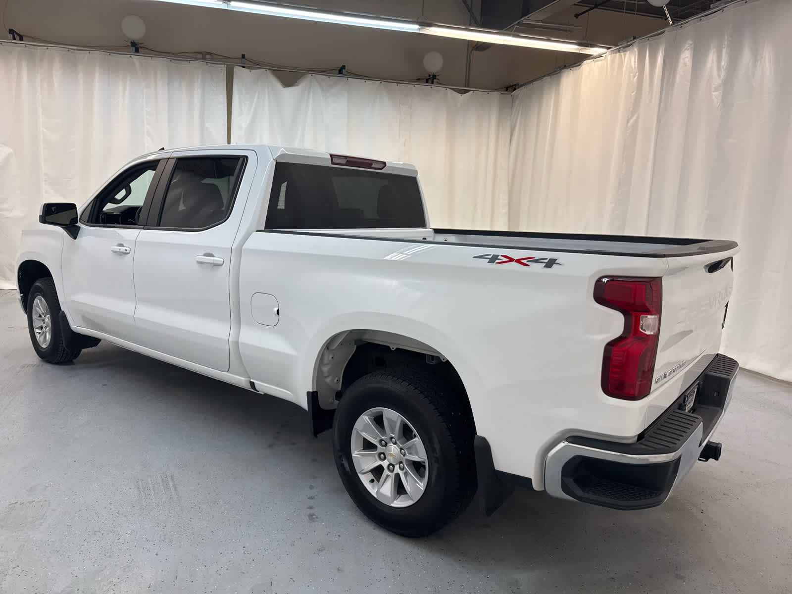 Thumbnail: 2024 Chevrolet Silverado 1500 - 3